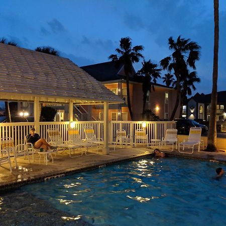 Seashell Village Resort Near The Beach With Kitchens Port Aransas Exterior photo