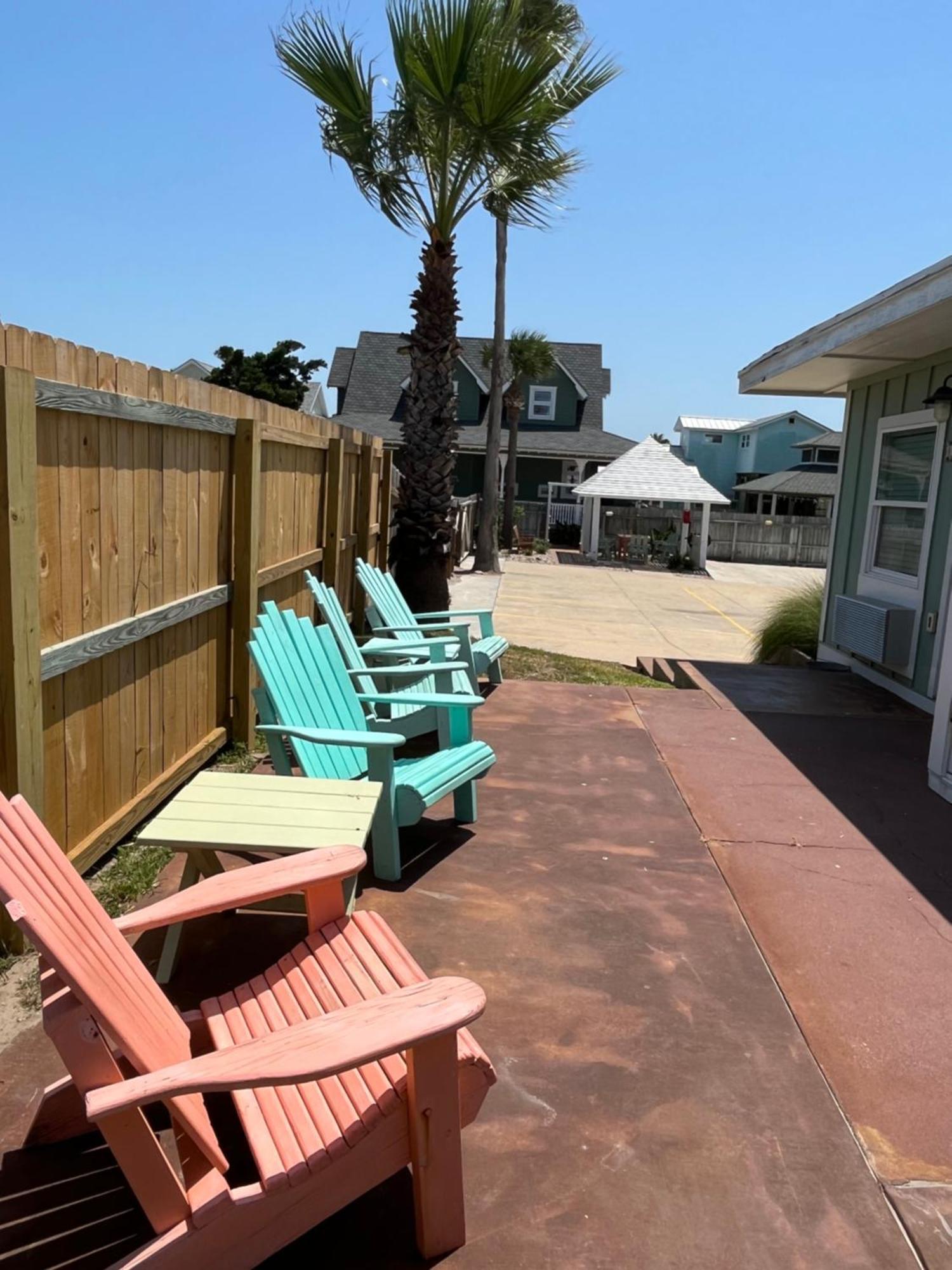 Seashell Village Resort Near The Beach With Kitchens Port Aransas Exterior photo