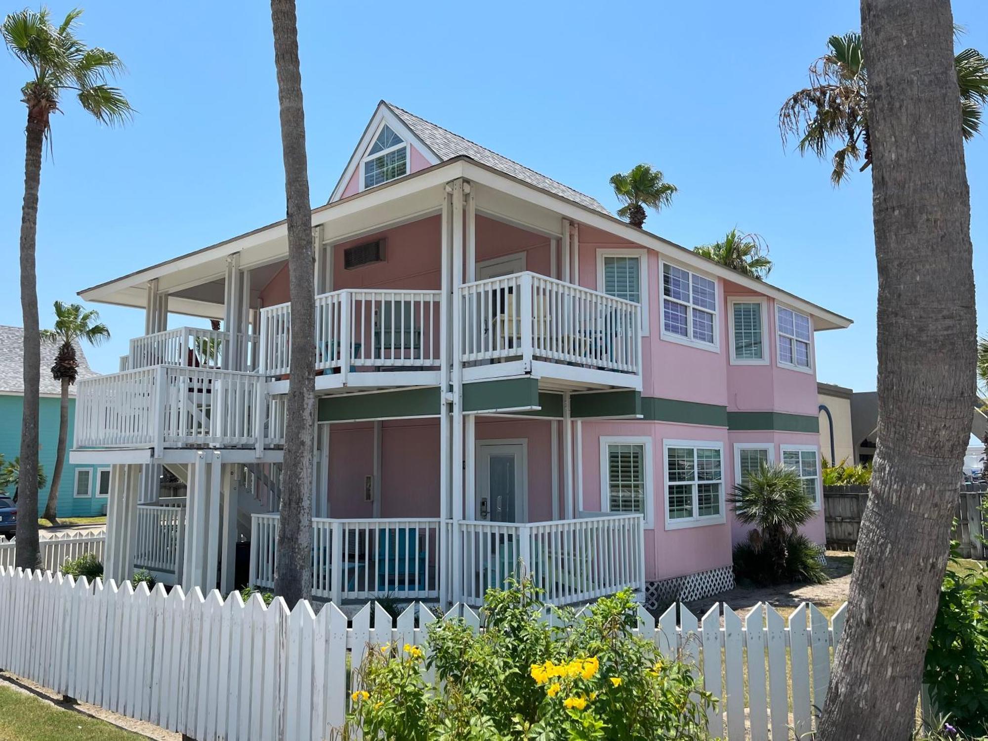 Seashell Village Resort Near The Beach With Kitchens Port Aransas Exterior photo